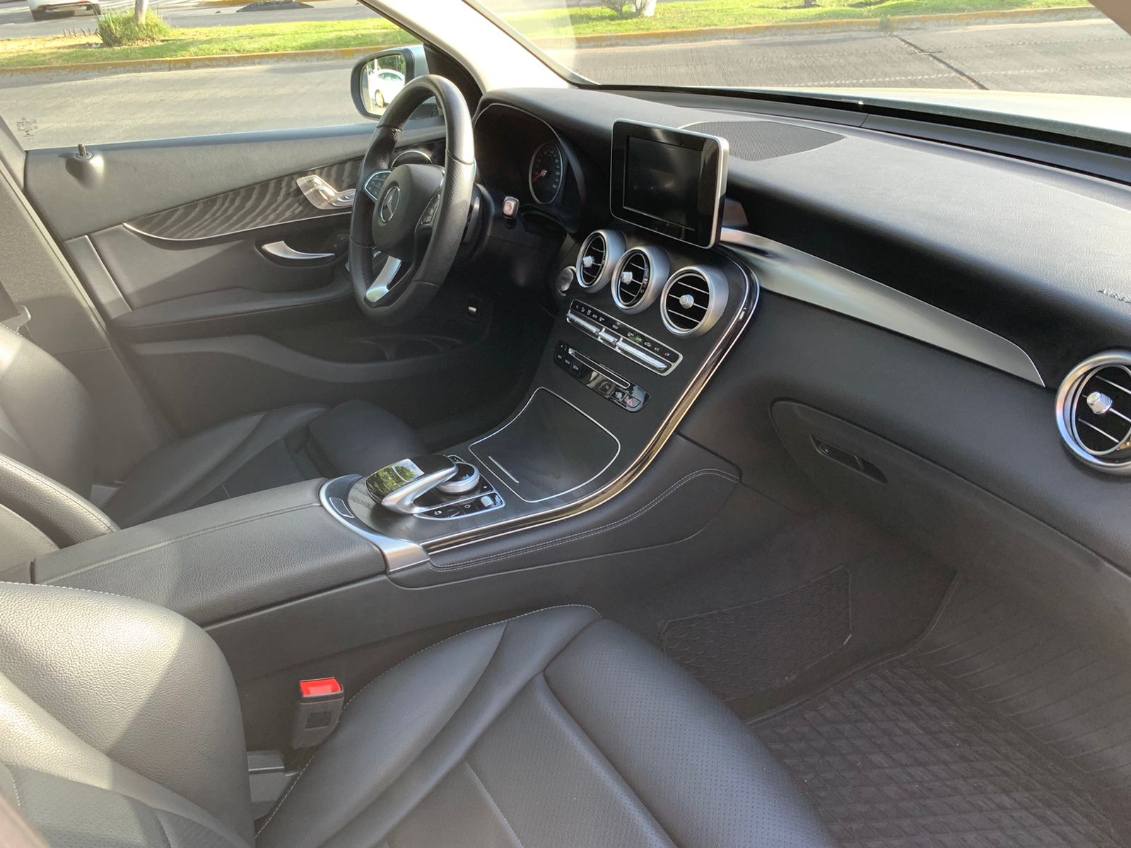 MERCEDES BENZ GLC300 SPORT Q/C 2019 PLATA 0489