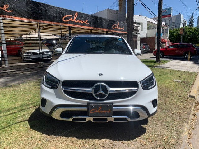 MERCEDES BENZ GLC300 COUPE 2020 BLANCO