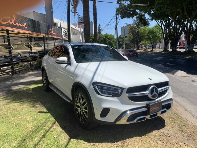 MERCEDES BENZ GLC300 COUPE 2020 BLANCO
