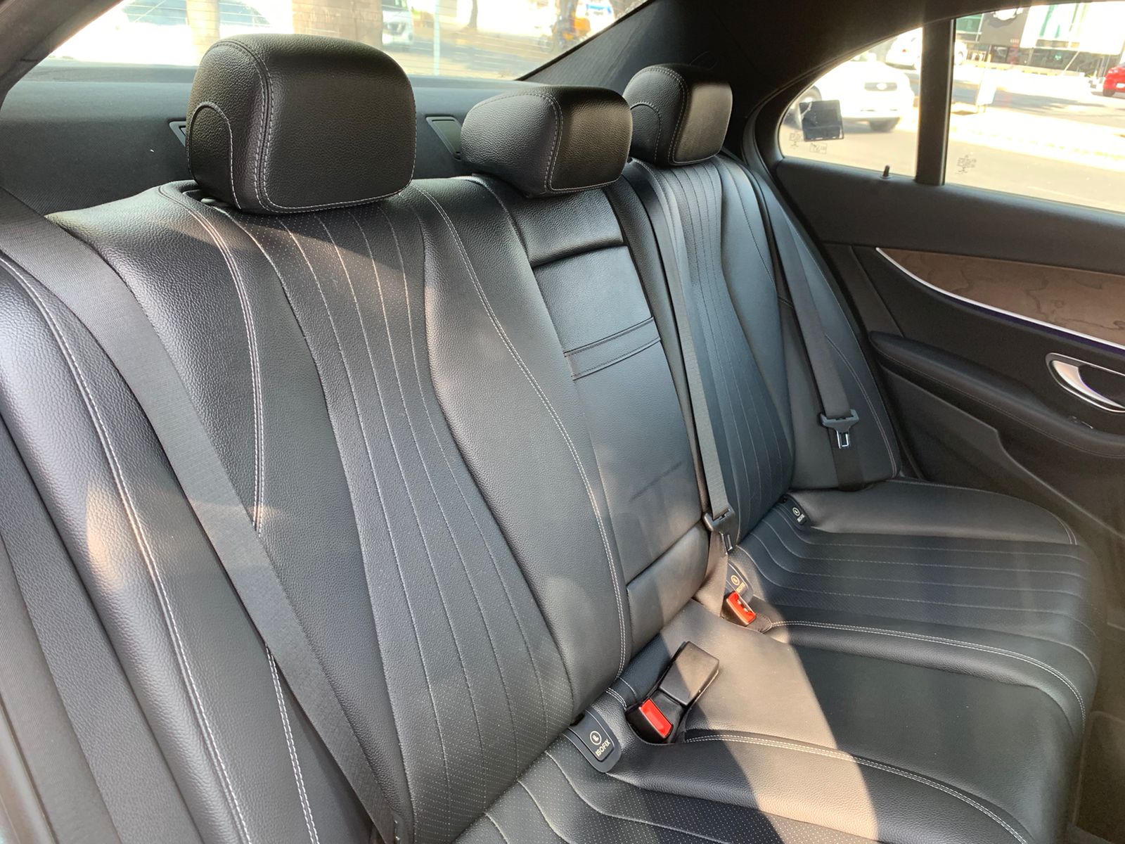 MERCEDES E200 2017 GRIS