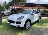PORSCHE CAYENNE S HYBRID 2016 BLANCO