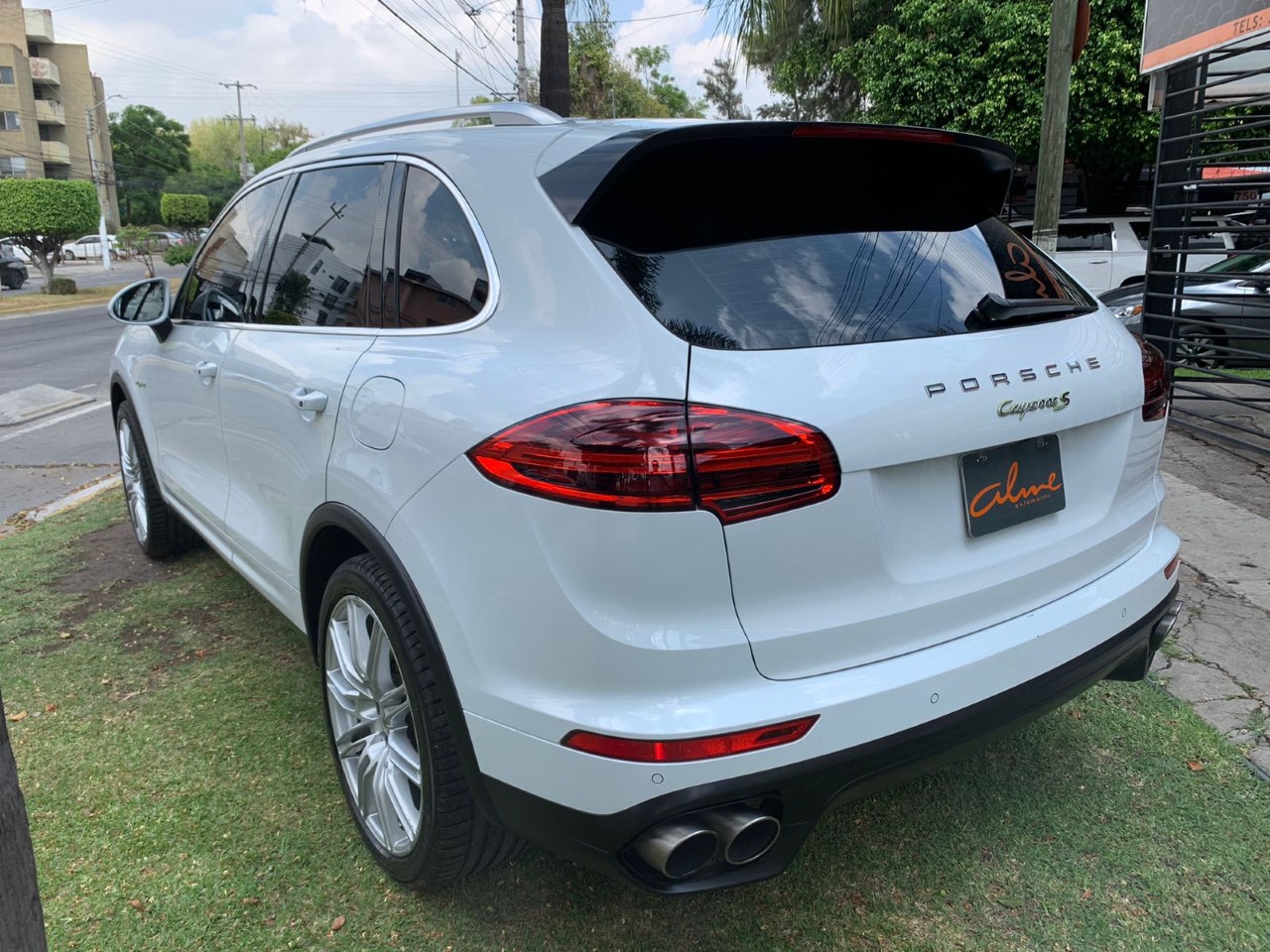 PORSCHE CAYENNE S HYBRID 2016 BLANCO