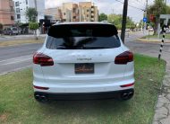 PORSCHE CAYENNE S HYBRID 2016 BLANCO