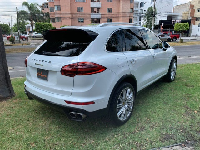 PORSCHE CAYENNE S HYBRID 2016 BLANCO