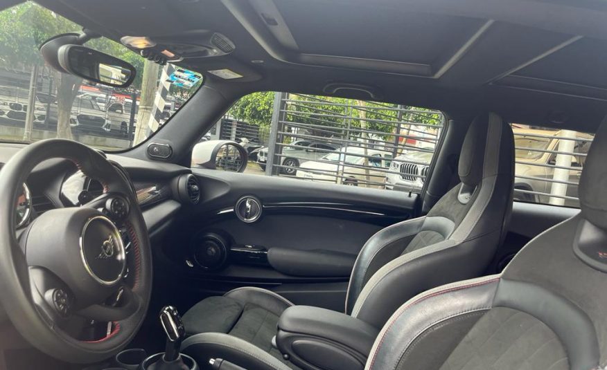 MINI COOPER JHON COOPER WORKS ICONICS 2022 ROJO