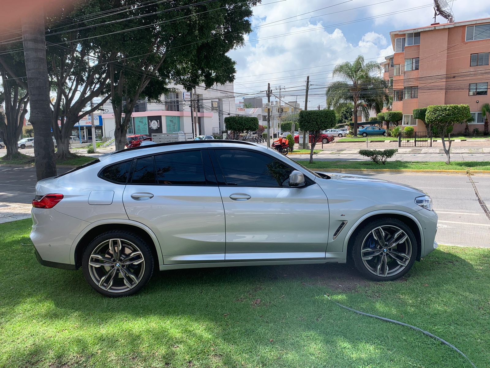 BMW X4 M40i XLINE PLATA 2021