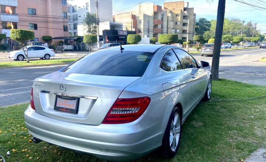MERCEDES C 250 COUPE CGI  PLATA 2012