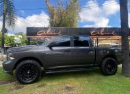 RAM 1500 PICK UP 2021 NEGRO