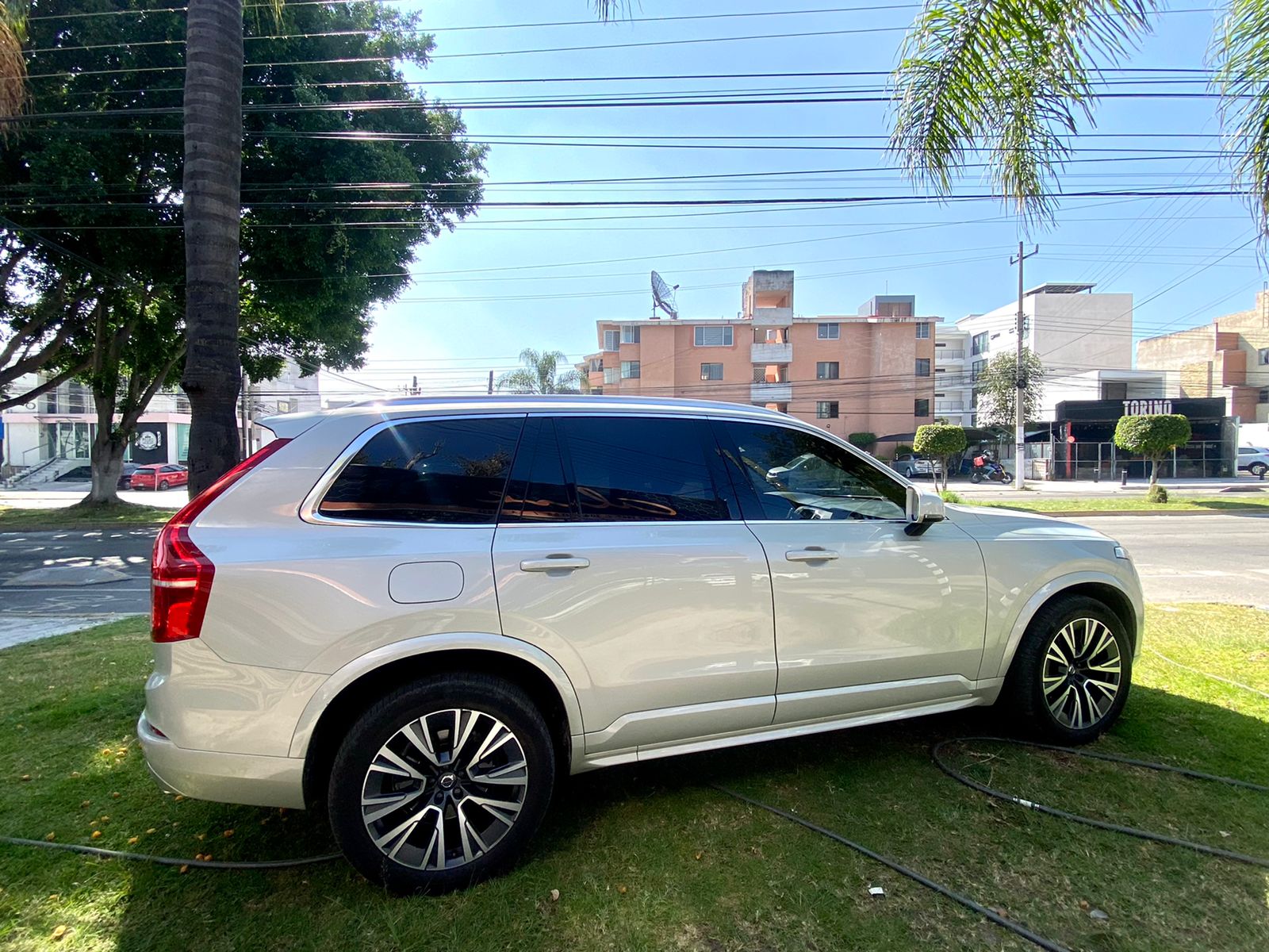 VOLVO XC90 PLATA 2021