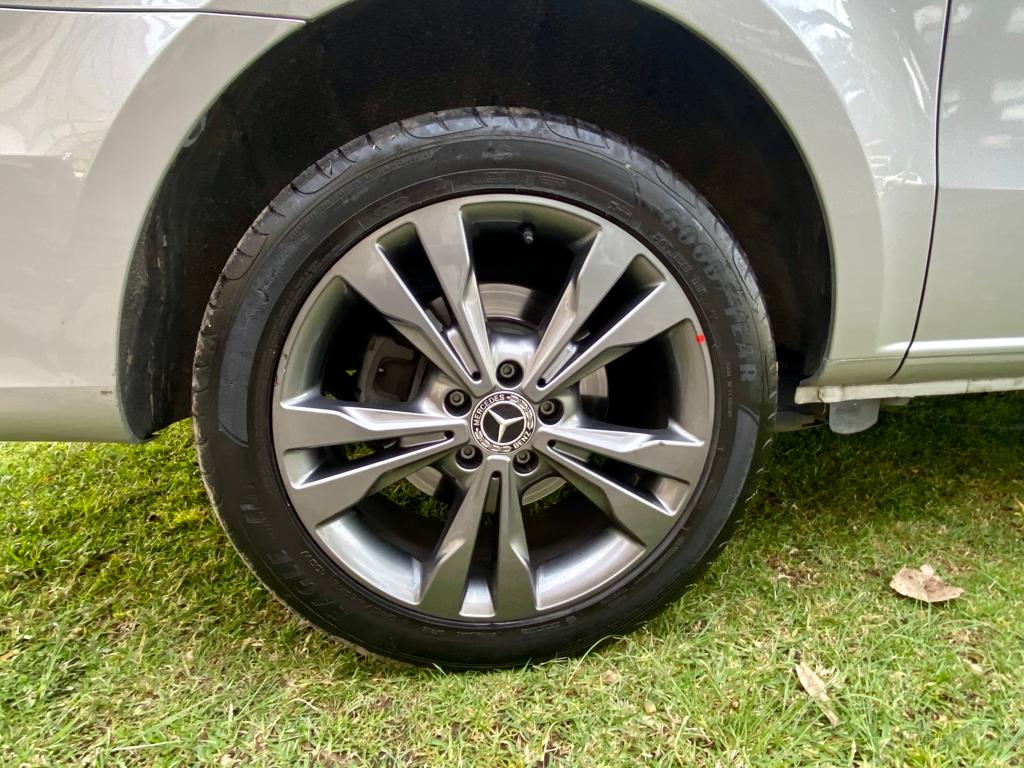 MERCEDES V250 AVANGARDE 2019 GRIS