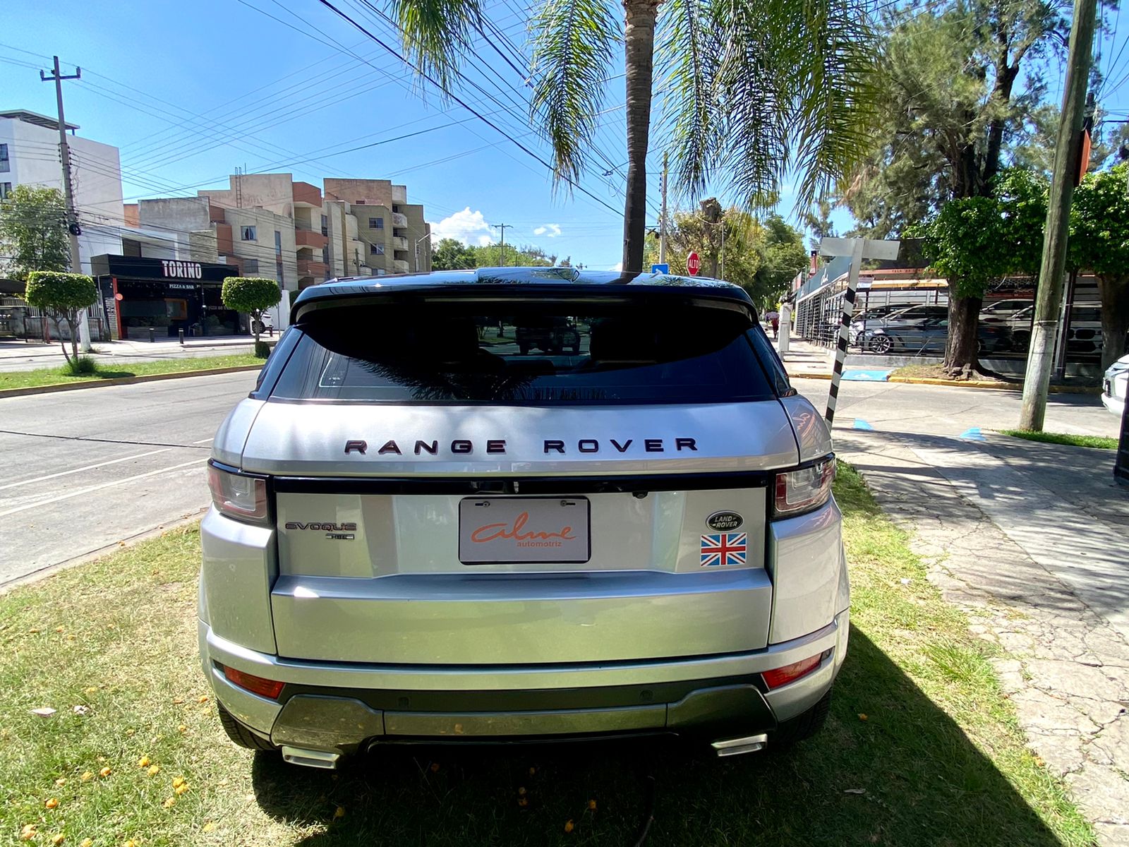 LAND ROVER EVOQUE GRIS 2018