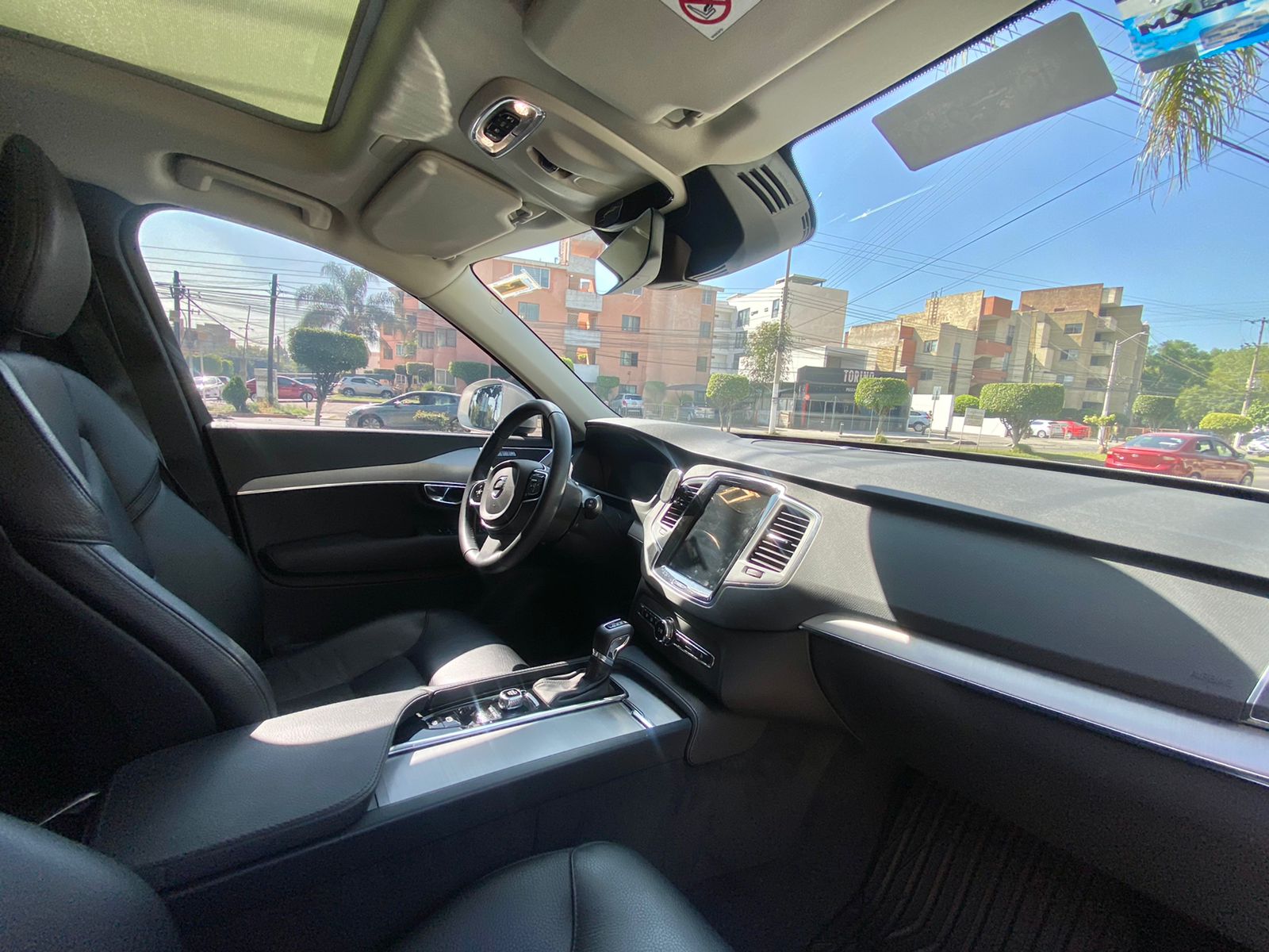 VOLVO XC90 PLATA 2021