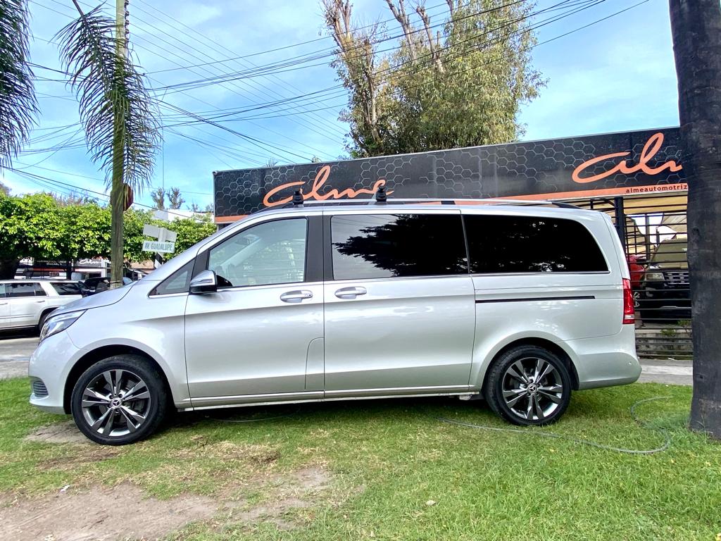 MERCEDES V250 AVANGARDE 2019 GRIS