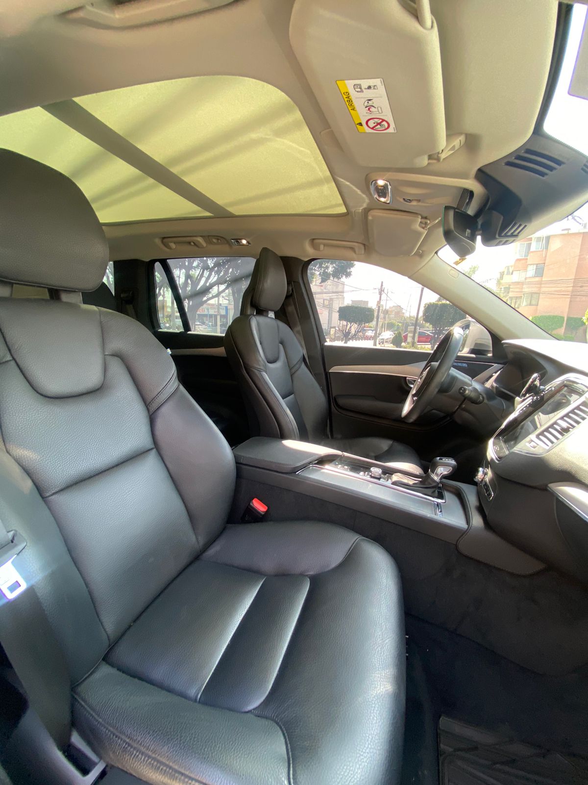 VOLVO XC90 PLATA 2021