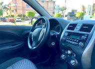 NISSAN MARCH ROJO 2020