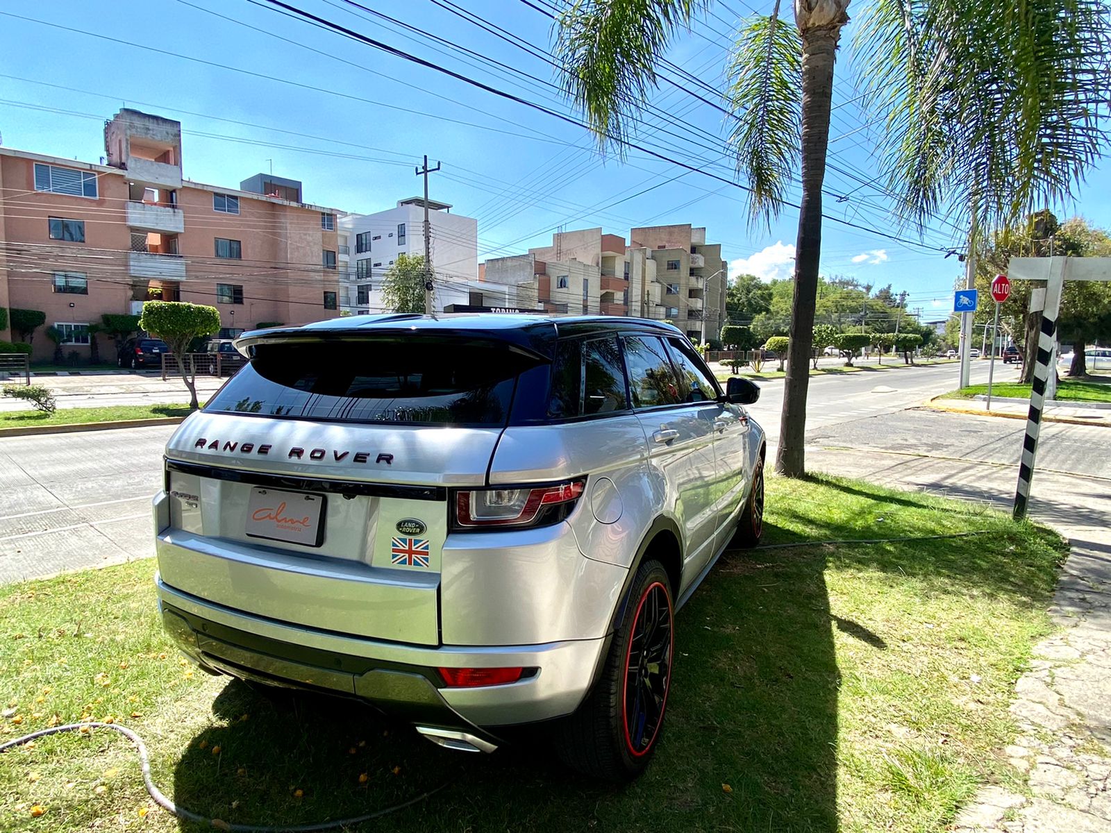 LAND ROVER EVOQUE GRIS 2018