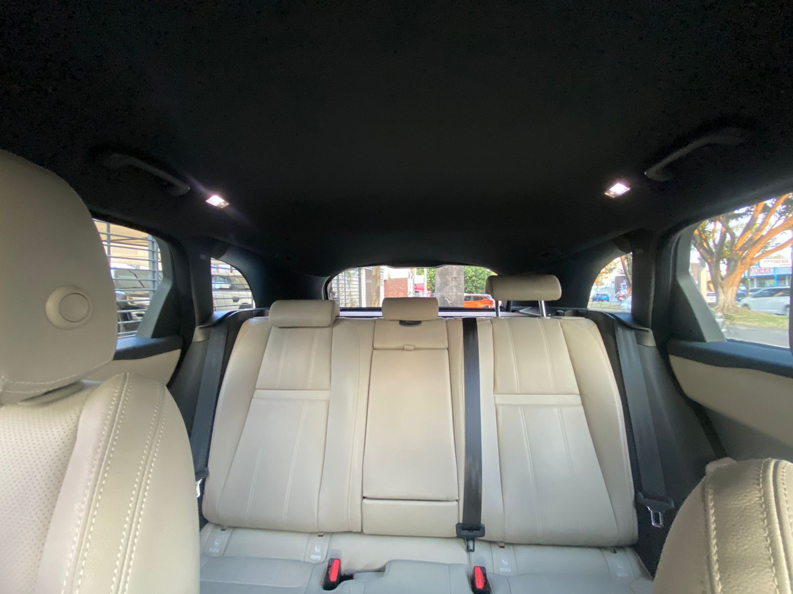 LAND ROVER RANGE ROVER VELAR NEGRO 2018