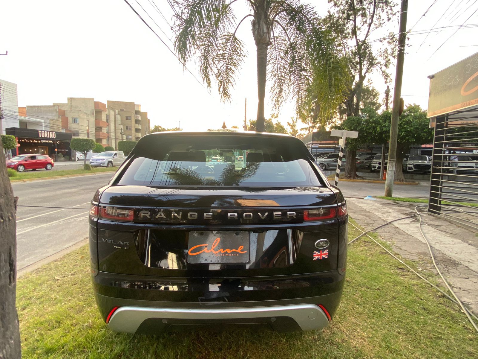 LAND ROVER RANGE ROVER VELAR NEGRO 2018