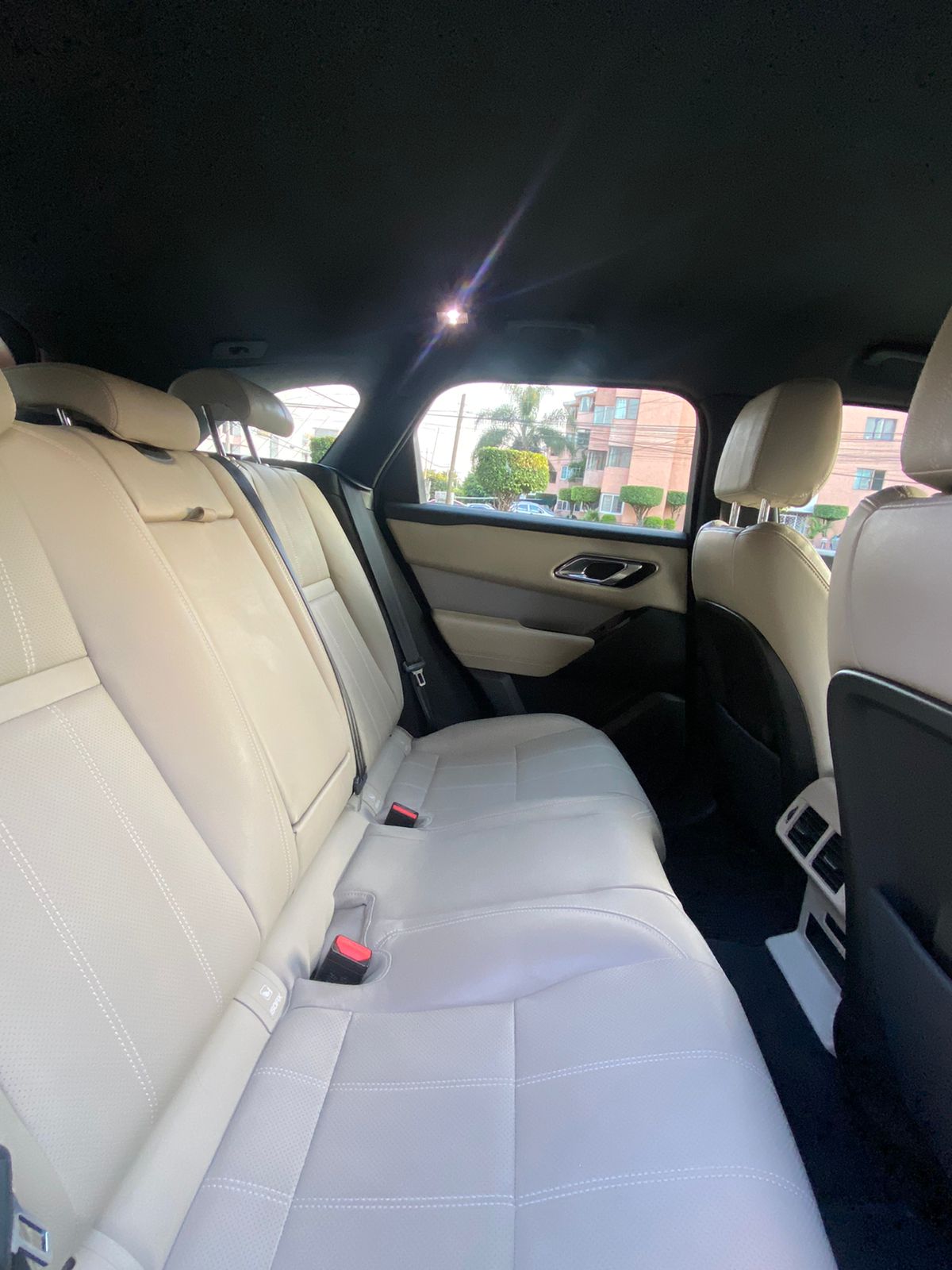 LAND ROVER RANGE ROVER VELAR NEGRO 2018