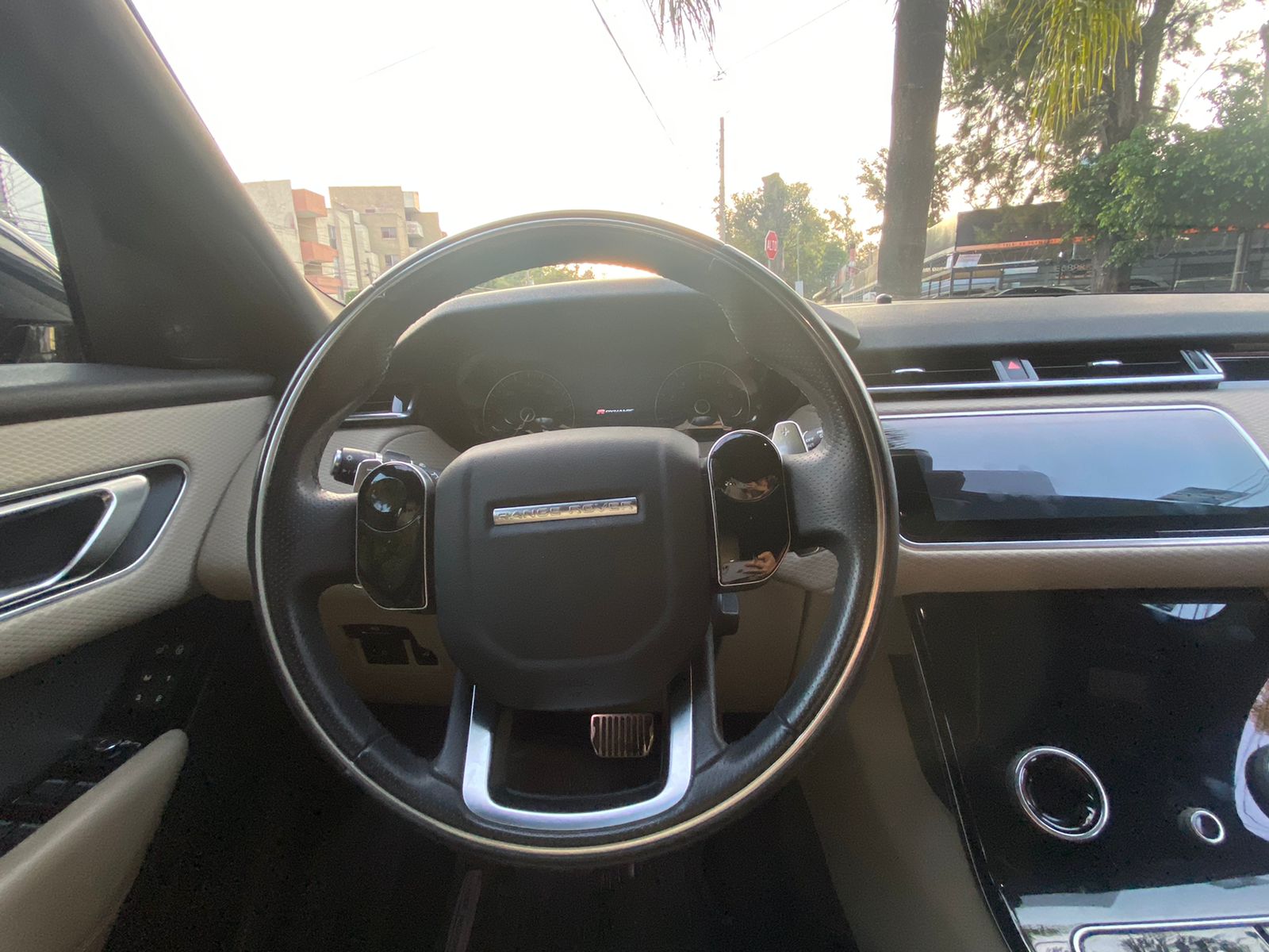 LAND ROVER RANGE ROVER VELAR NEGRO 2018
