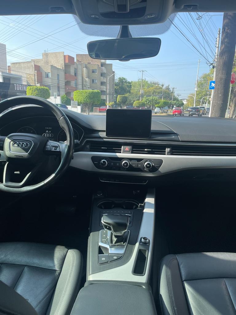 AUDI A4 2017 GRIS