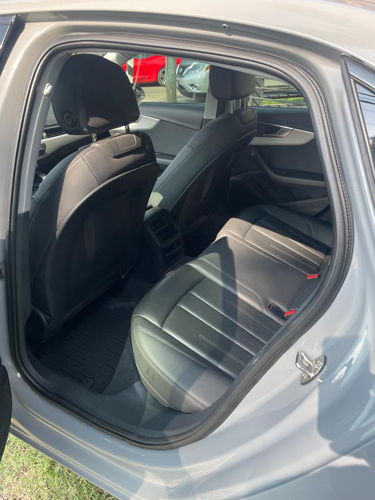 AUDI A4 2017 GRIS