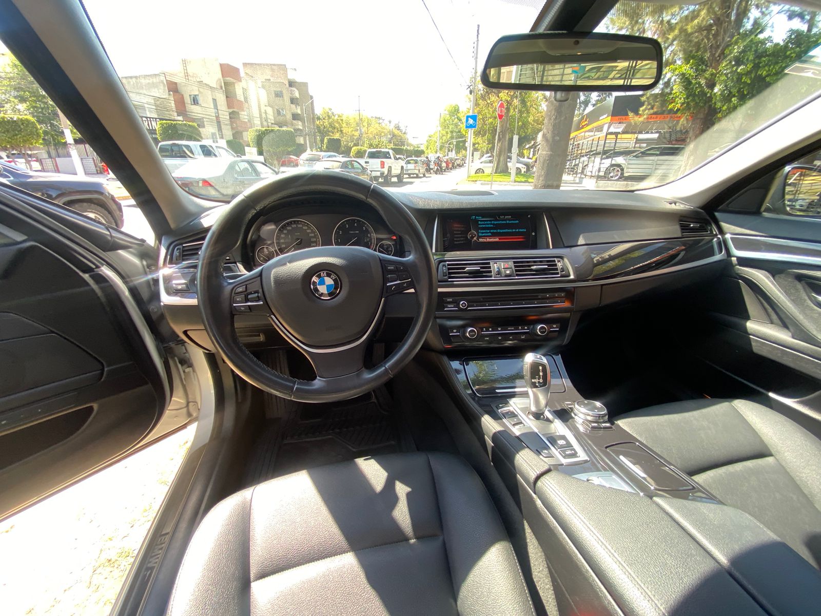BMW SERIE 5 520I GRIS 2016
