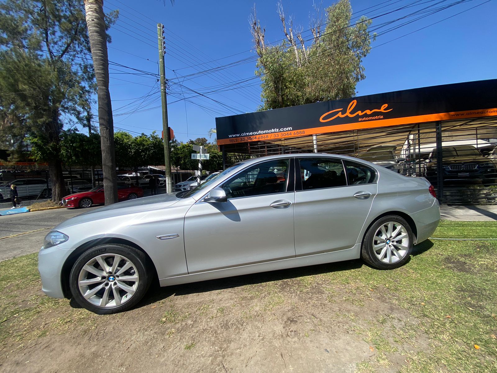 BMW SERIE 5 520I GRIS 2016