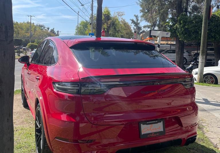 PORSCHE CAYENNE ROJO 2021 COUPE