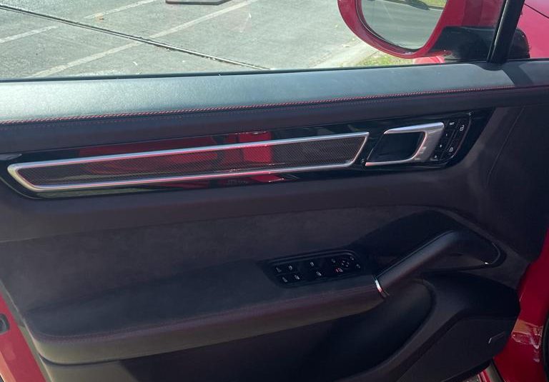 PORSCHE CAYENNE ROJO 2021 COUPE