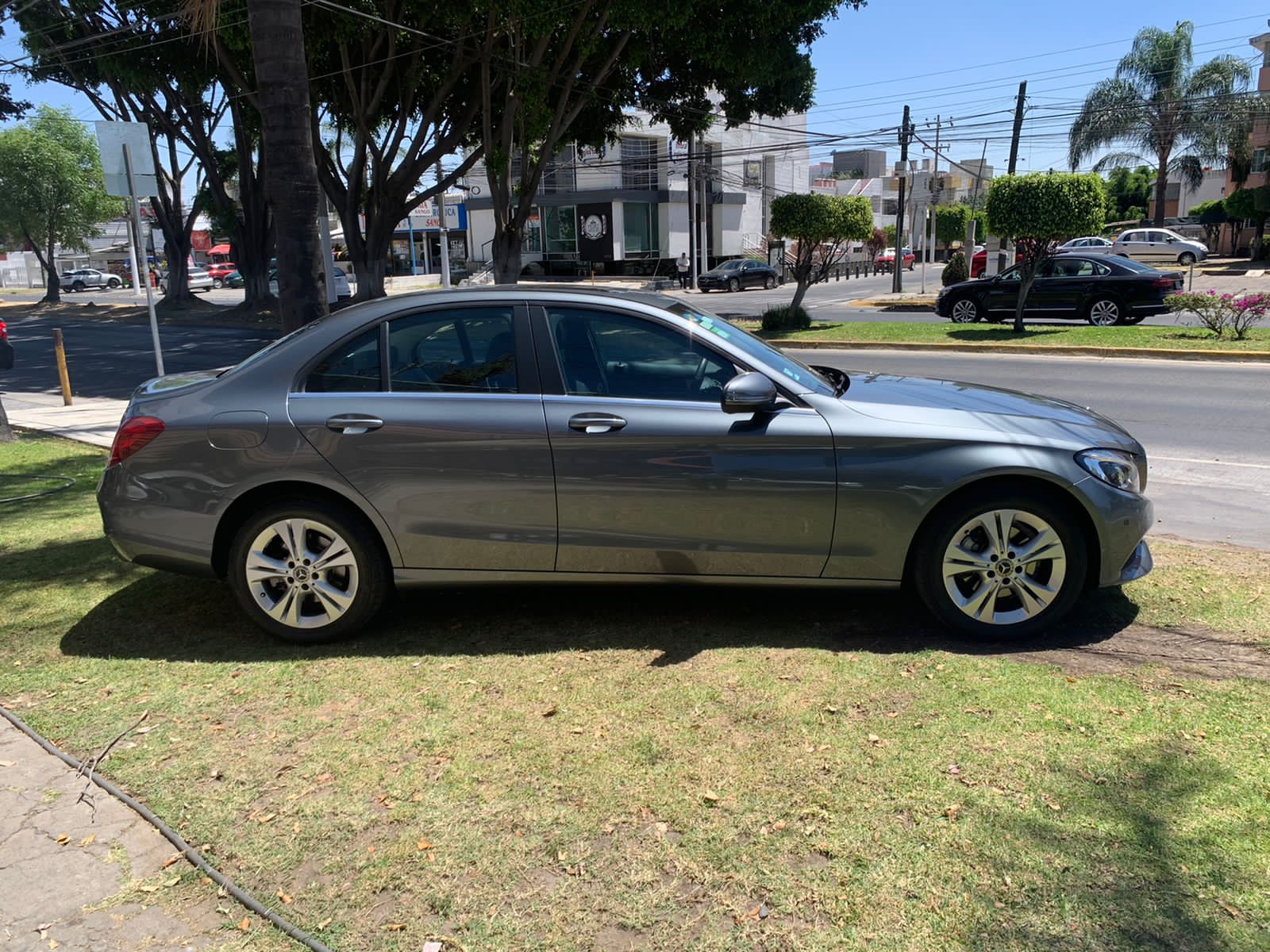 MERCEDES BENZ C200 EXCLUSIVE 2018 GRIS