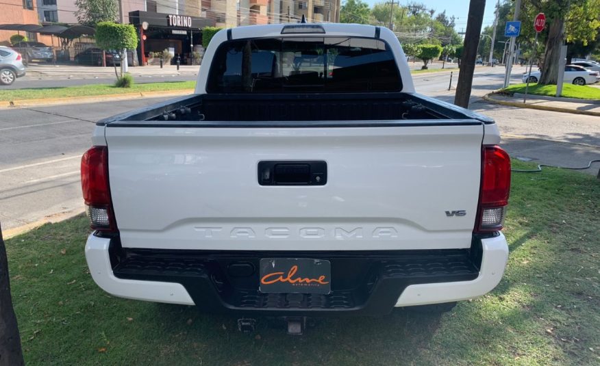 TOYOTA TACOMA 4X4 2018 BLANCO