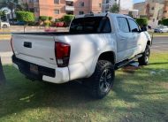 TOYOTA TACOMA 4X4 2018 BLANCO