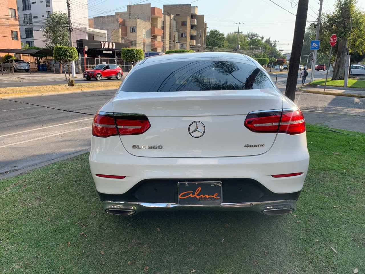 MERCEDES BENZ GLC300 COUPE AVANTGARDE