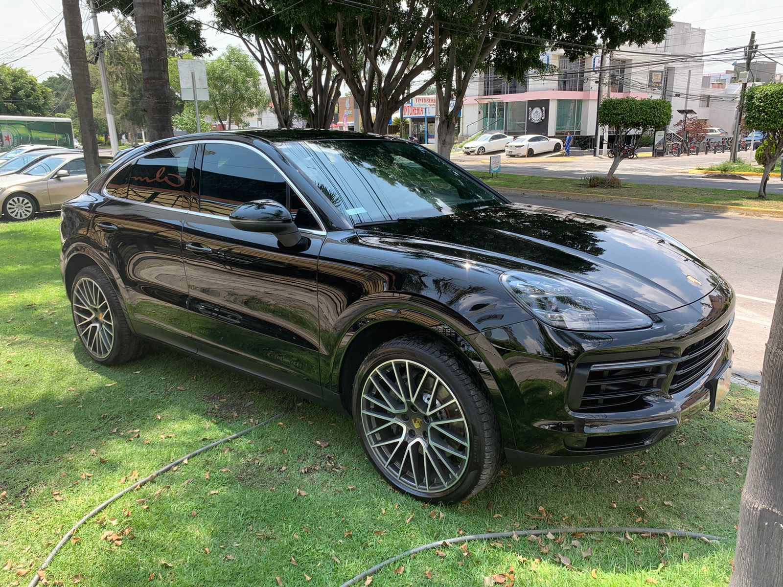 PORSCHE CAYENNE S COUPE 2020 NEGRO