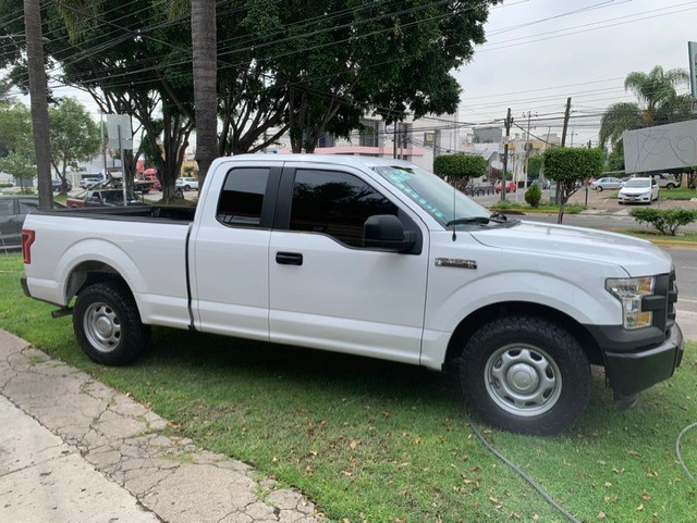 FORD F-150 SUPER CAB 4X2 XL 2016 BLANCO
