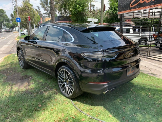 PORSCHE CAYENNE S COUPE 2020 NEGRO