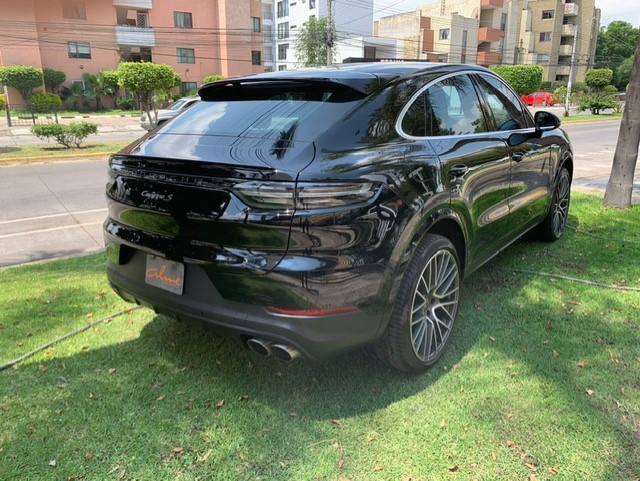 PORSCHE CAYENNE S COUPE 2020 NEGRO