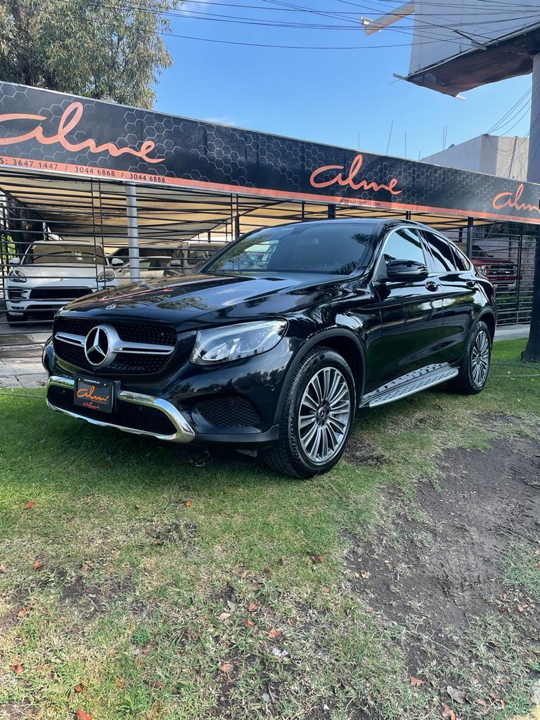MERCEDES GLC 300 COUPE 2019 NEGRA