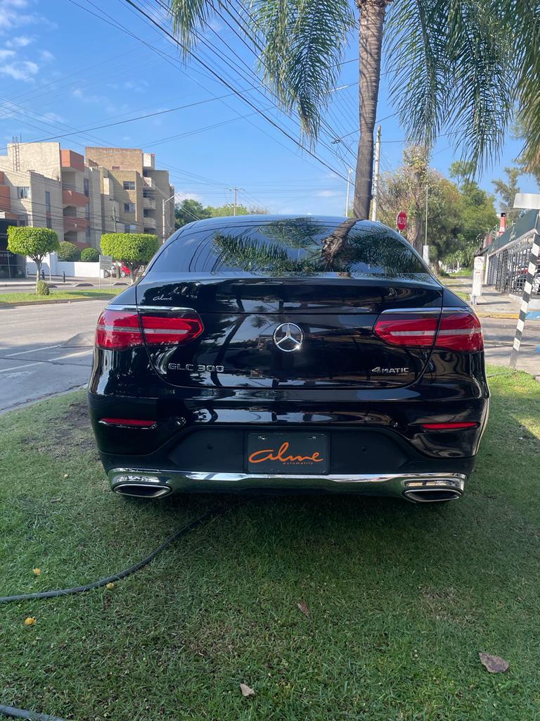 MERCEDES GLC 300 COUPE 2019 NEGRA