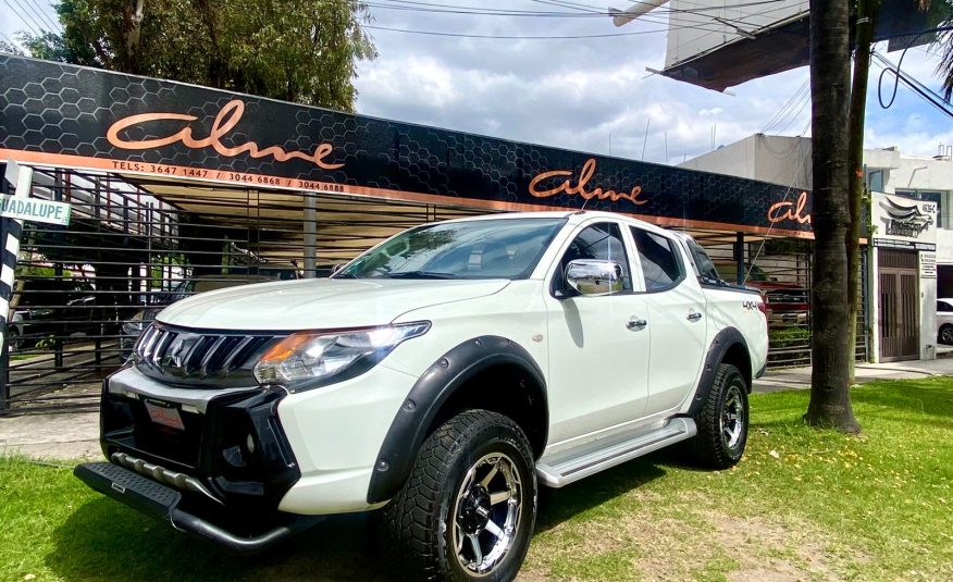 MITSUBISHI L200 GLS PICKUP 4X4 2019 BLANCO