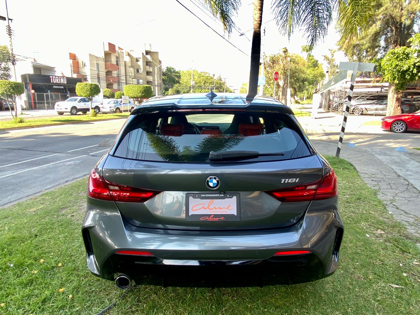 BMW SERIE 1 1181 GRIS 2020