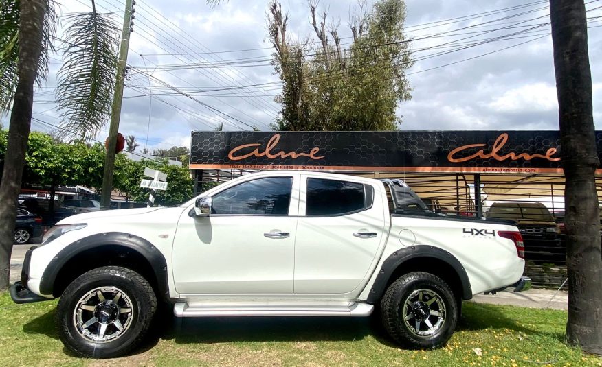 MITSUBISHI L200 GLS PICKUP 4X4 2019 BLANCO