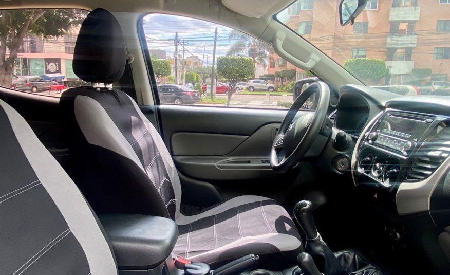 MITSUBISHI L200 GLS PICKUP 4X4 2019 BLANCO