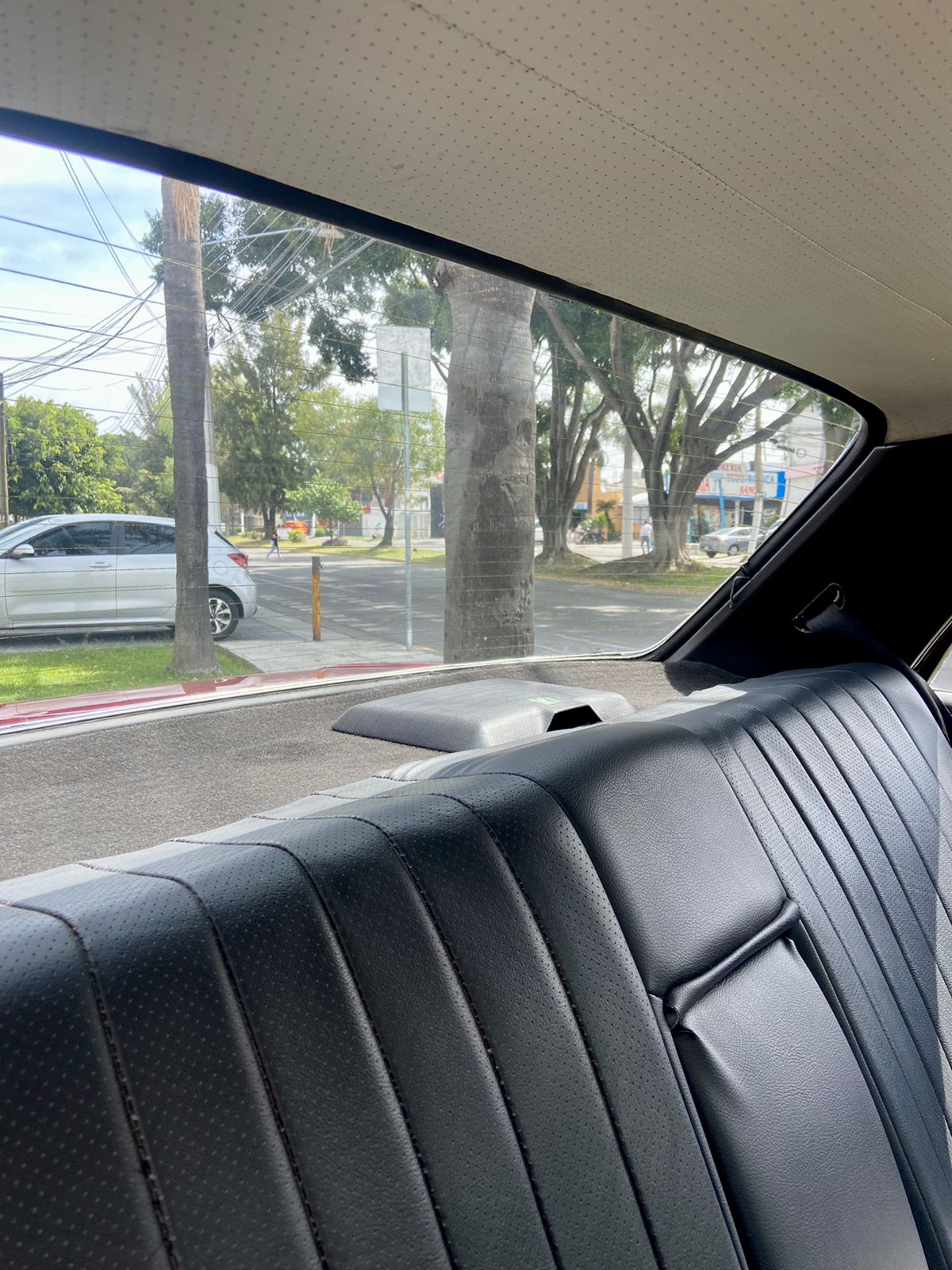 MERCEDES 240 D ROJO 1977
