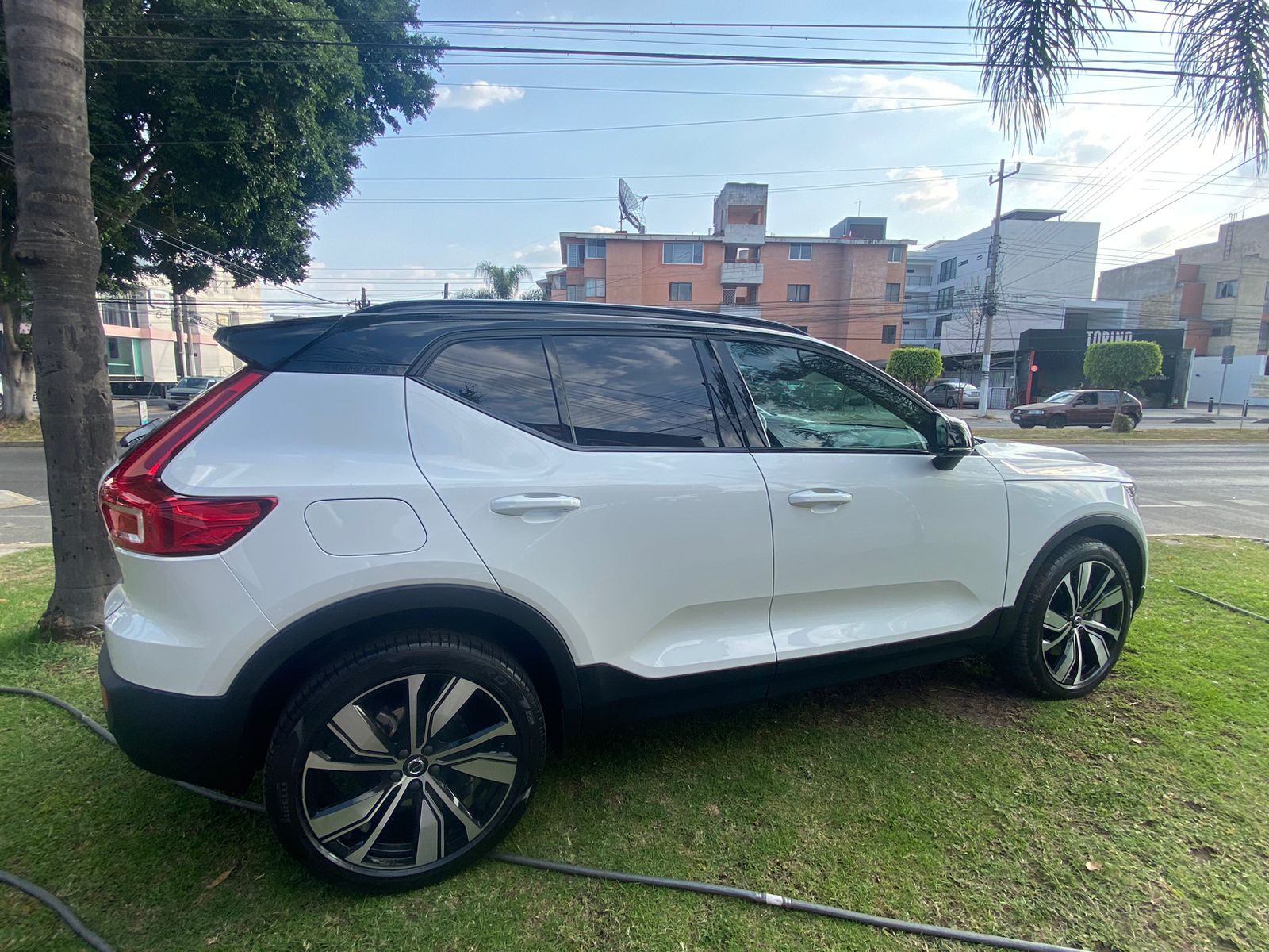 VOLVO XC40 HYBRIDO 2022 BLANCO
