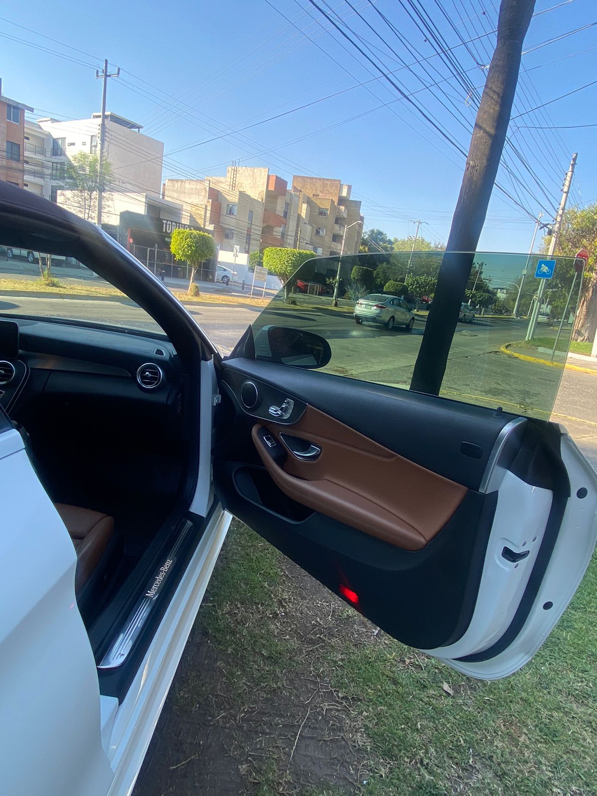 MERCEDES C300 CABIOLET BLANCO 2019