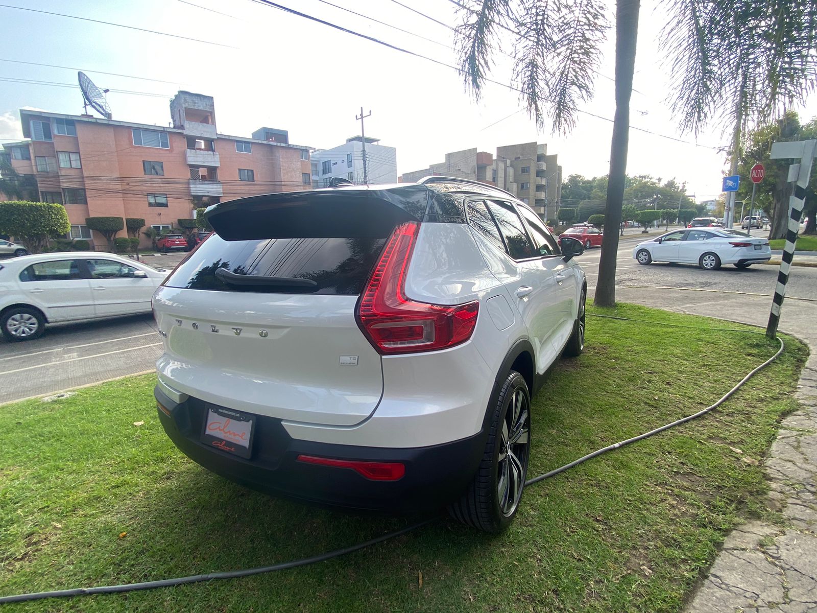 VOLVO XC40 HYBRIDO 2022 BLANCO