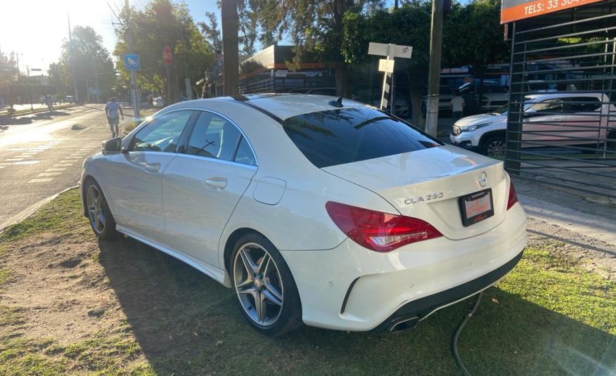 MERCEDES CLA 250 BLANCO 2016