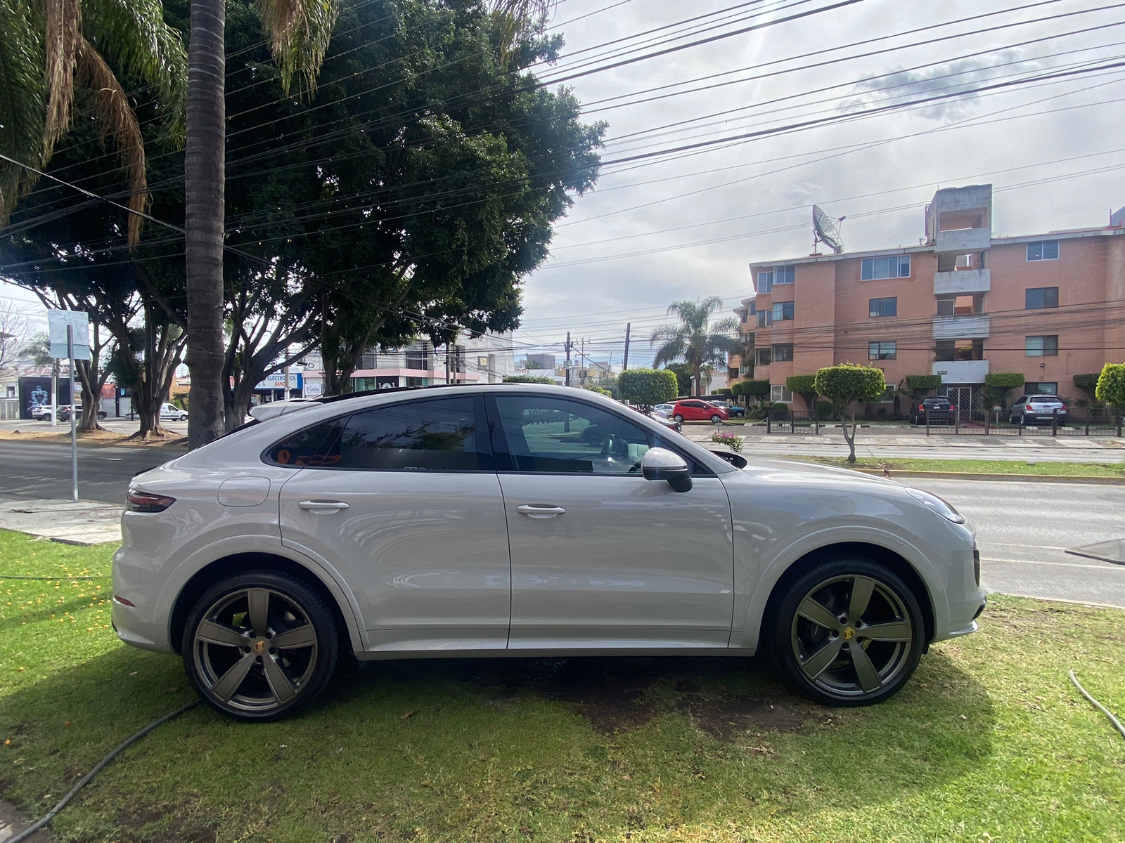 PORSCHE CAYENNE COUPE 2020